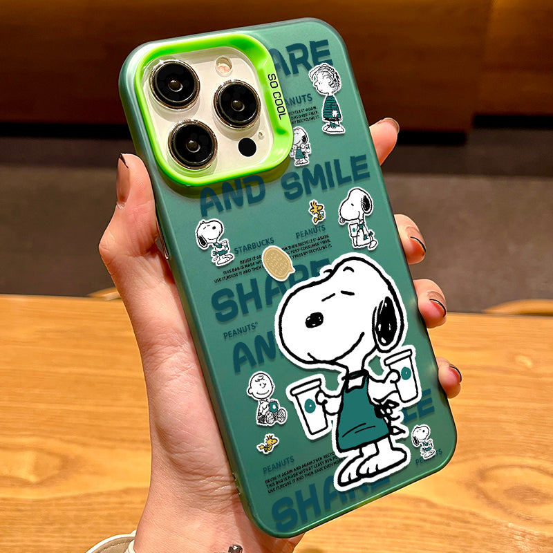Snoopy dressed as a Starbucks barista holds coffee cups on this cute anime phone case.  Features "SHARE AND SMILE" text, Peanuts characters, & a mock coffee label with "PREMIUM ROASTED BEAN" text.  Green background, neon frame.